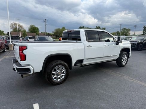 Used 2024 Chevrolet Silverado 2500 High Country w/ High Country Premium Package image 5