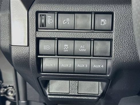 Certified 2025 Toyota 4Runner TRD Off-Road AWD/4WD image 11