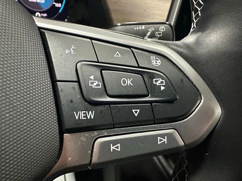 Used 2025 Volkswagen Atlas SE image 20