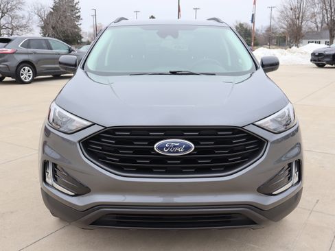 Used 2024 Ford Edge SEL w/ Sport Appearance Package image 2