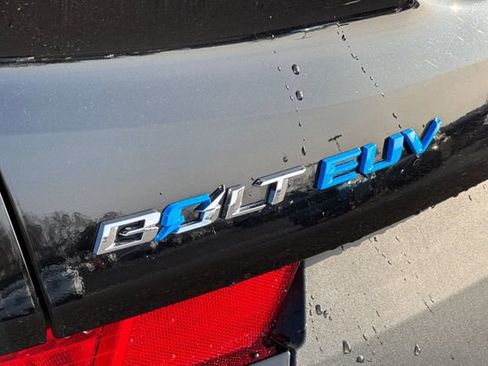 Used 2023 Chevrolet Bolt EUV Premier image 50