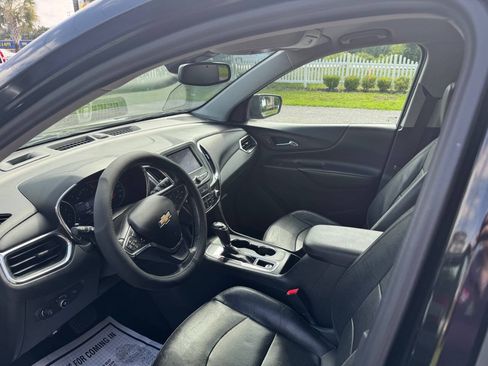 Used 2020 Chevrolet Equinox LT w/ Midnight Edition FWD image 9