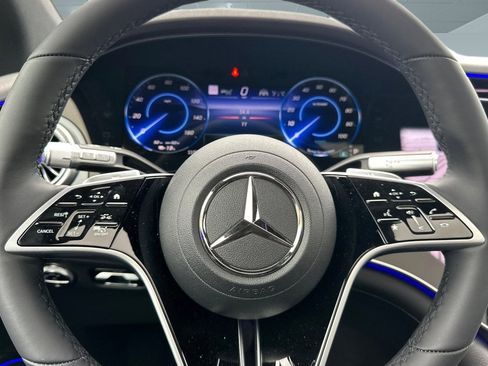 New 2026 Mercedes-Benz EQS 550 4MATIC SUV image 16