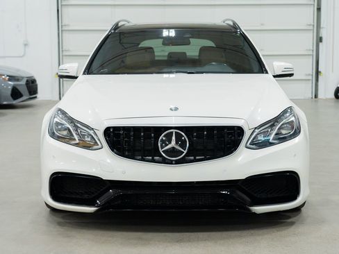 Used 2015 Mercedes-Benz E 63 AMG S-Model image 2