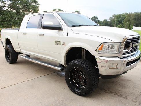 Used 2018 RAM 2500 Longhorn w/ Convenience Group AWD/4WD image 4