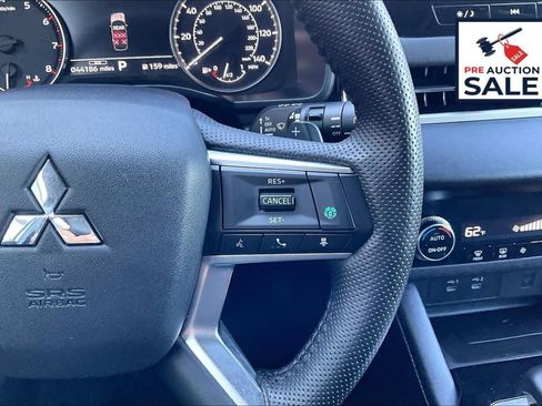 Used 2025 Mitsubishi Outlander SE AWD/4WD image 19