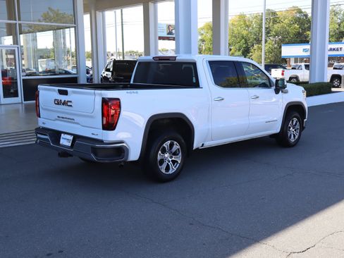 Used 2025 GMC Sierra 1500 SLT AWD/4WD image 10