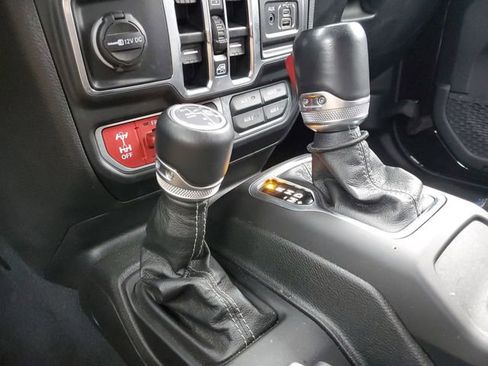 Used 2024 Jeep Wrangler Unlimited Rubicon image 16