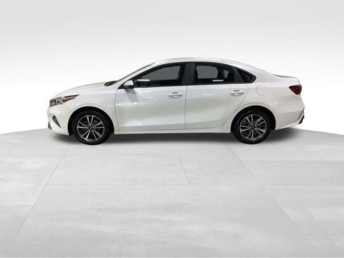 Certified 2023 Kia Forte LXS w/ LXS Technology Package image 27