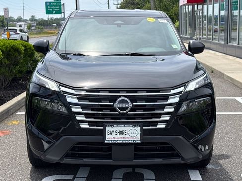 Certified 2024 Nissan Rogue S FWD image 3