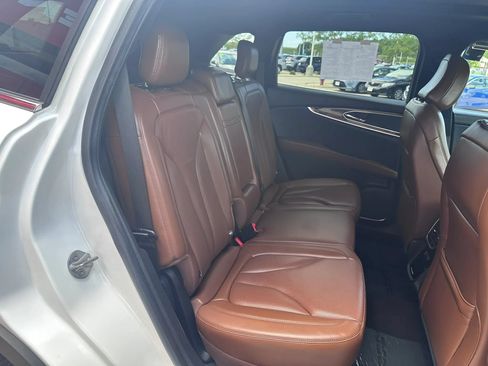 Used 2022 Lincoln Nautilus Reserve FWD image 13