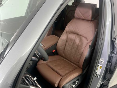 New 2026 BMW X5 M60i image 13