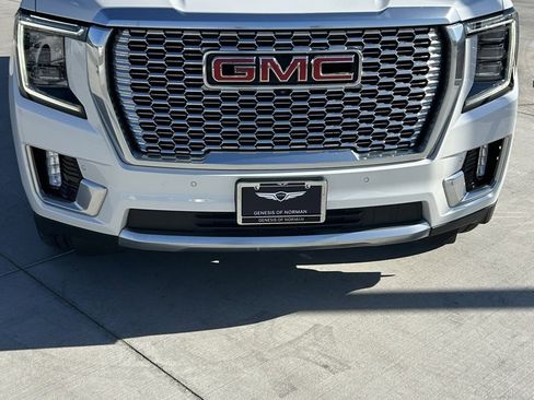 Used 2023 GMC Yukon Denali image 2