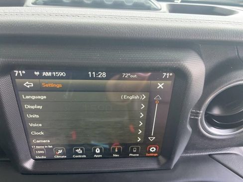 Used 2022 Jeep Wrangler Unlimited Sahara w/ Cold Weather Group AWD/4WD image 19