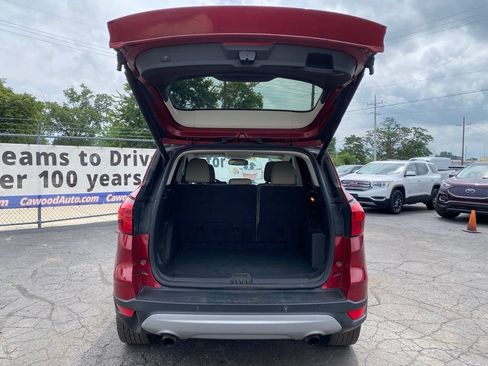 Used 2019 Ford Escape SEL w/ Ford Safe & Smart Package AWD/4WD image 4