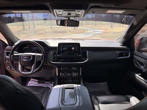 Used 2021 GMC Yukon XL SLT w/ SLT Luxury Plus Package image 15