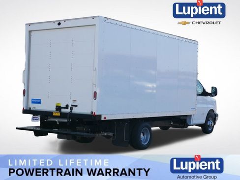 New 2025 Chevrolet Express 4500 4500 Series w/ Power Convenience Package image 3