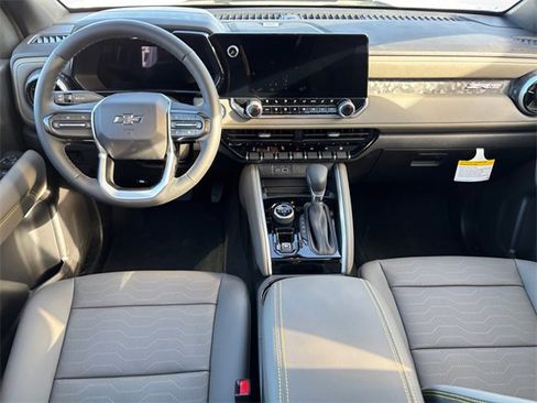 New 2026 Chevrolet Colorado ZR2 w/ Off-Road Front Bumper Package image 10