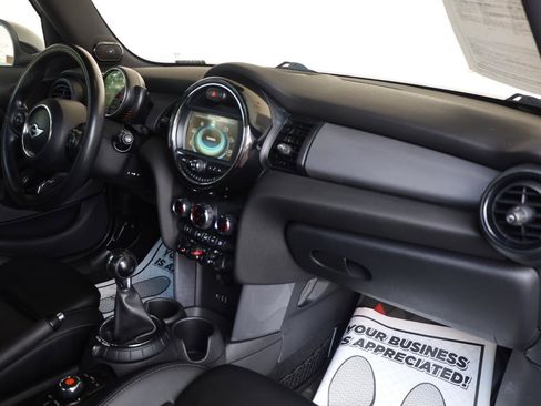 Used 2015 MINI Cooper 4-Door Hardtop FWD image 28