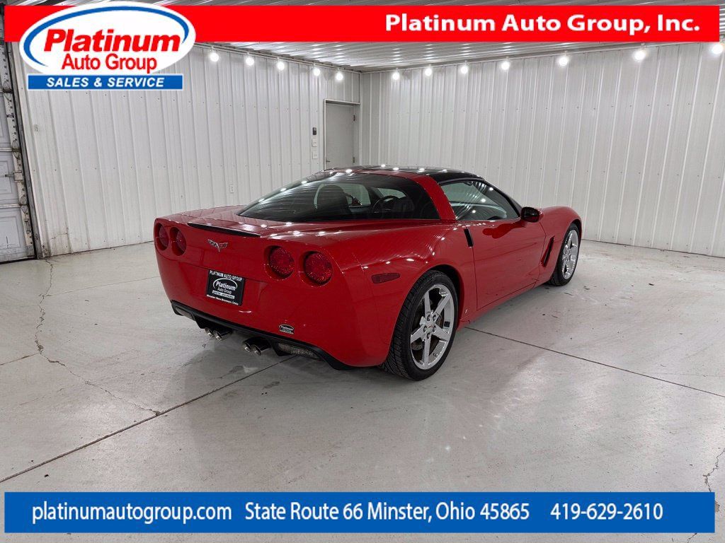 Used 2007 Chevrolet Corvette Coupe w/ Preferred Equipment Group RWD image 5