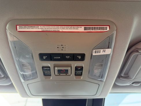 Used 2021 Toyota RAV4 XLE w/ Convenience Package AWD/4WD image 23