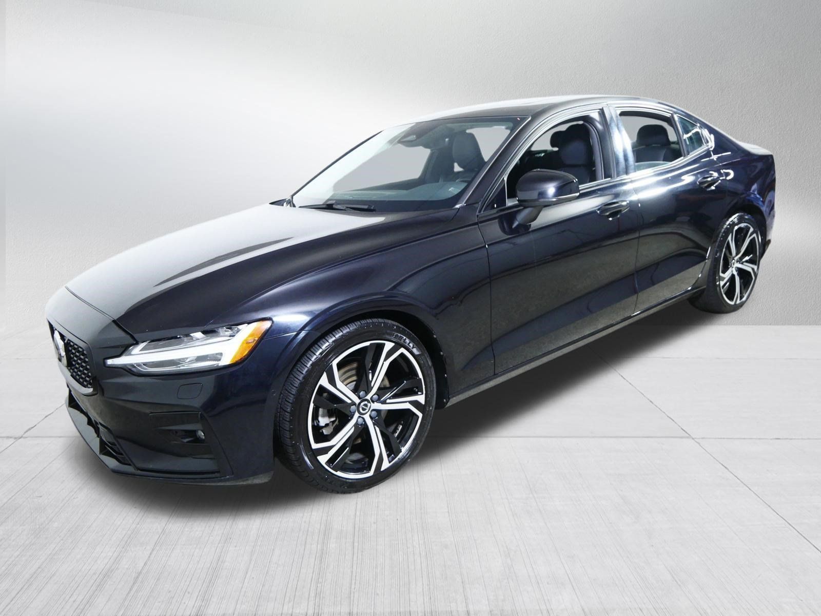 Used 2024 Volvo S60 B5 Plus AWD/4WD image 3