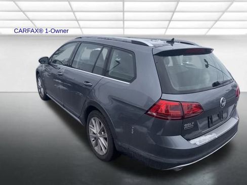 Used 2017 Volkswagen Golf Alltrack S image 18
