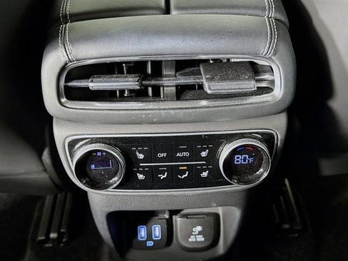 Used 2022 Genesis GV80 3.5T w/ Prestige Package 07 image 27