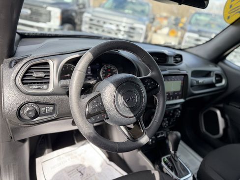 Used 2021 Jeep Renegade Latitude image 13