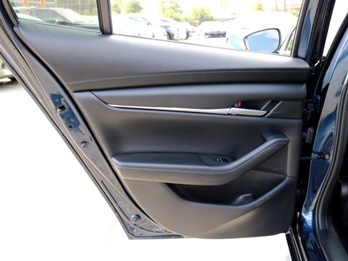 Used 2021 MAZDA MAZDA3 s image 27