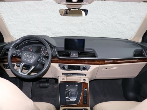 Used 2018 Audi Q5 2.0T Premium Plus w/ Premium Plus Package image 13