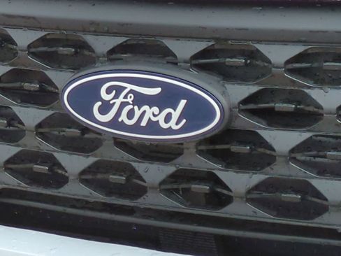 New 2025 Ford Maverick XLT w/ XLT Luxury Package image 12