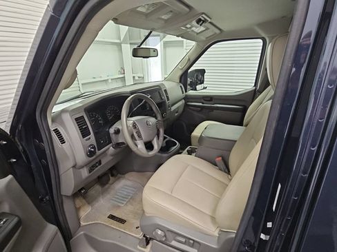 Used 2017 Nissan NV 3500 SL RWD image 12