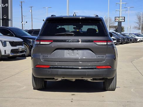 Used 2024 Jeep Grand Cherokee Limited w/ Black Appearance Package image 13