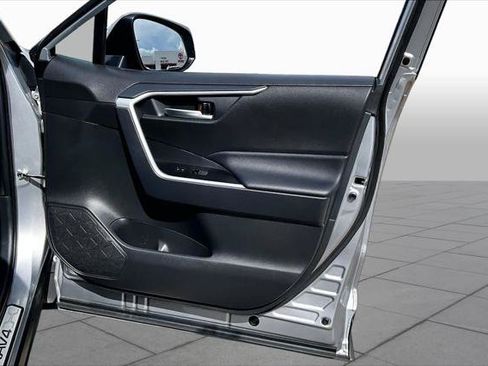 Certified 2025 Toyota RAV4 XLE w/ Convenience Package FWD image 23