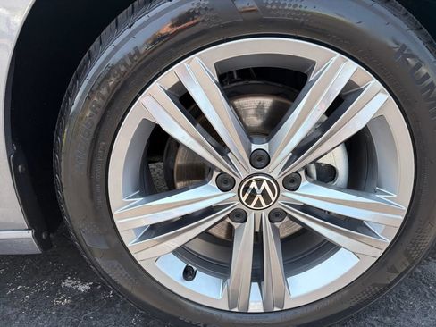 Certified 2024 Volkswagen Jetta SE FWD image 30