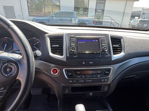 Used 2017 Honda Ridgeline RTL image 19