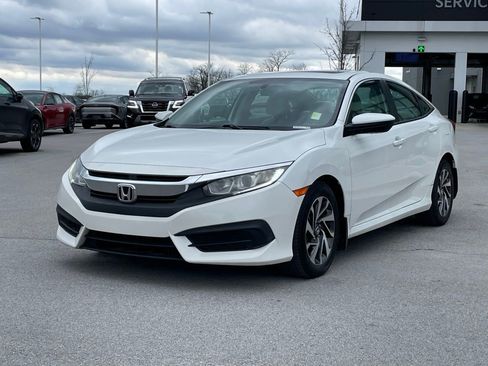 Used 2017 Honda Civic EX image 3