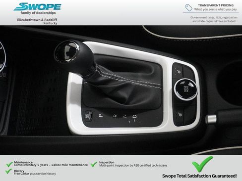 Used 2026 Hyundai Venue SEL FWD image 24