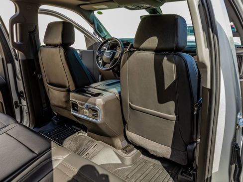 Used 2020 GMC Sierra 3500 Denali w/ Denali Ultimate Package image 32