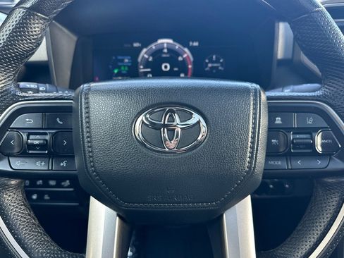 Used 2025 Toyota Tundra Limited image 23