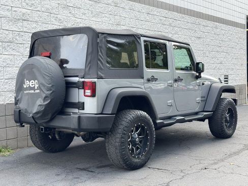 Used 2014 Jeep Wrangler Unlimited Sport w/ Quick Order Package 24S AWD/4WD image 3