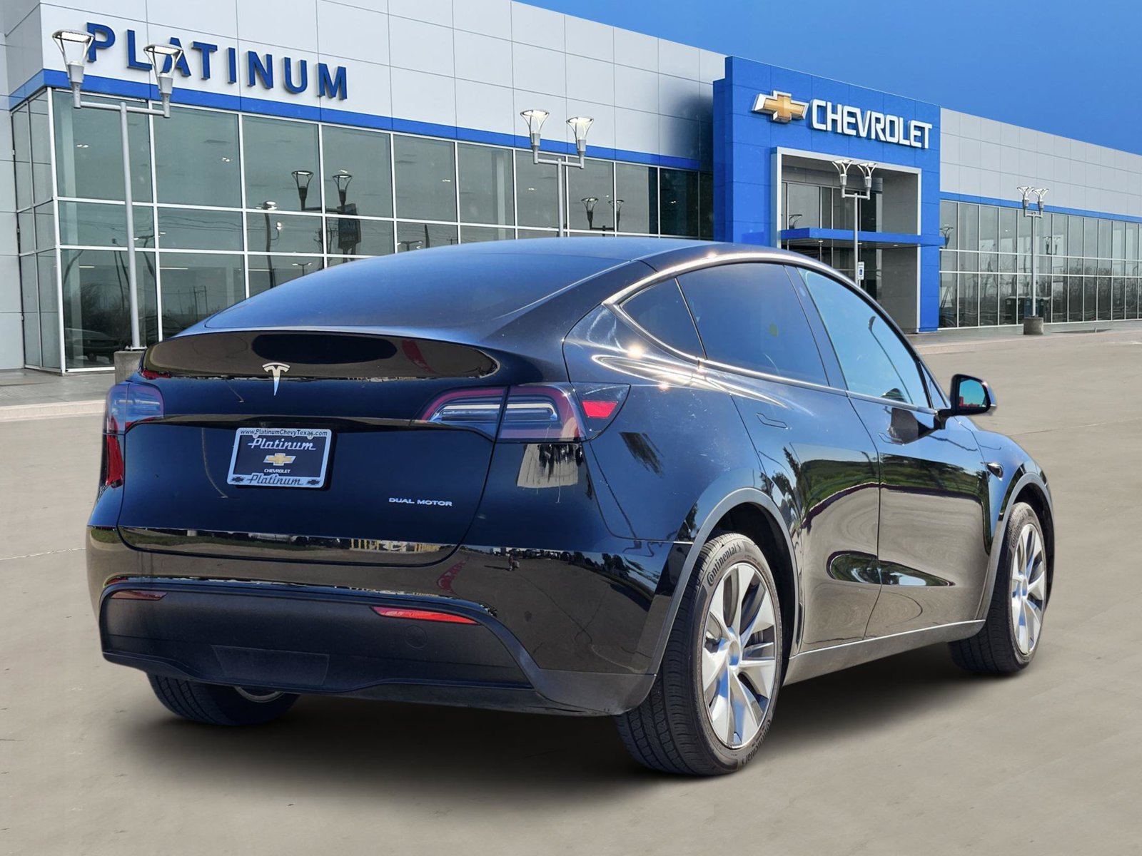 Used 2023 Tesla Model Y Long Range AWD/4WD image 5