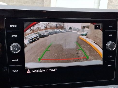 Certified 2025 Volkswagen Jetta SEL image 20