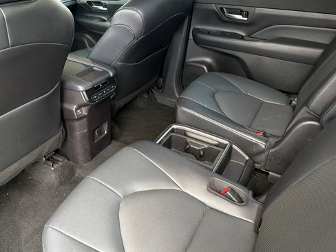 Used 2025 Toyota Grand Highlander FWD image 14