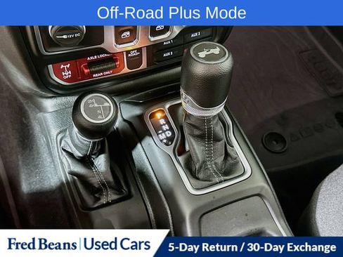 Certified 2025 Jeep Wrangler Sport AWD/4WD image 23
