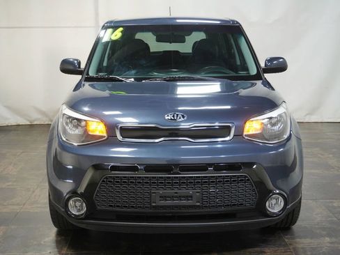 Used 2016 Kia Soul + FWD image 8