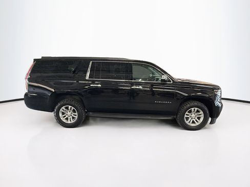 Used 2020 Chevrolet Suburban LT AWD/4WD image 10