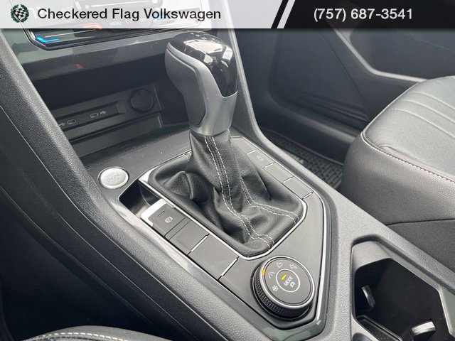 Used 2022 Volkswagen Tiguan SE w/ Panoramic Sunroof Package AWD/4WD image 45