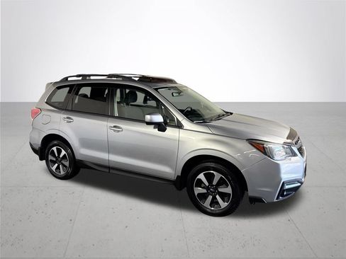 Used 2018 Subaru Forester 2.5i Premium w/ Popular Package #3A AWD/4WD image 4